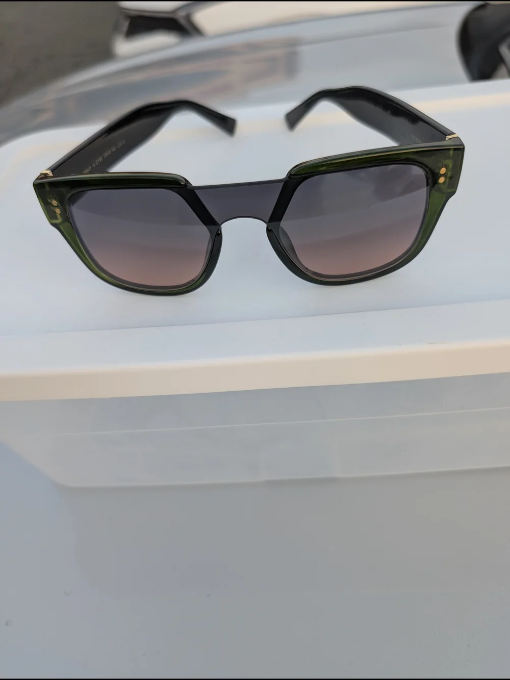 Women's Green Square Sunglasses with Gradient Lenses